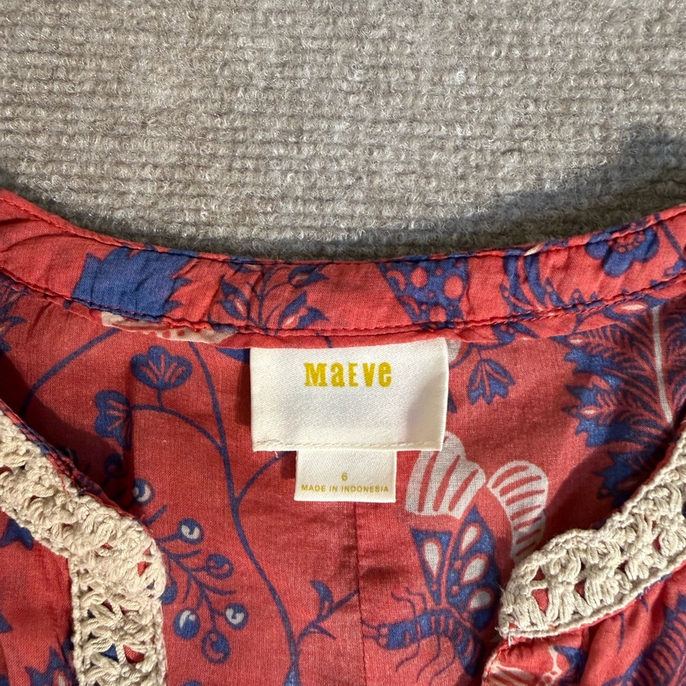 Maeve by Anthropologie Abella Butterfly Floral Crochet Trim Blouse Red Blue – 6 - Picture 4 of 6